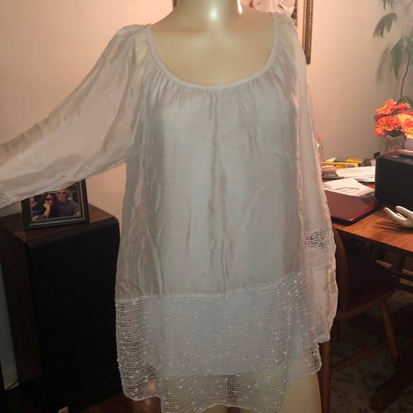 Saks Fifth Avenue Tops - Says Fifth Avenue Blouse